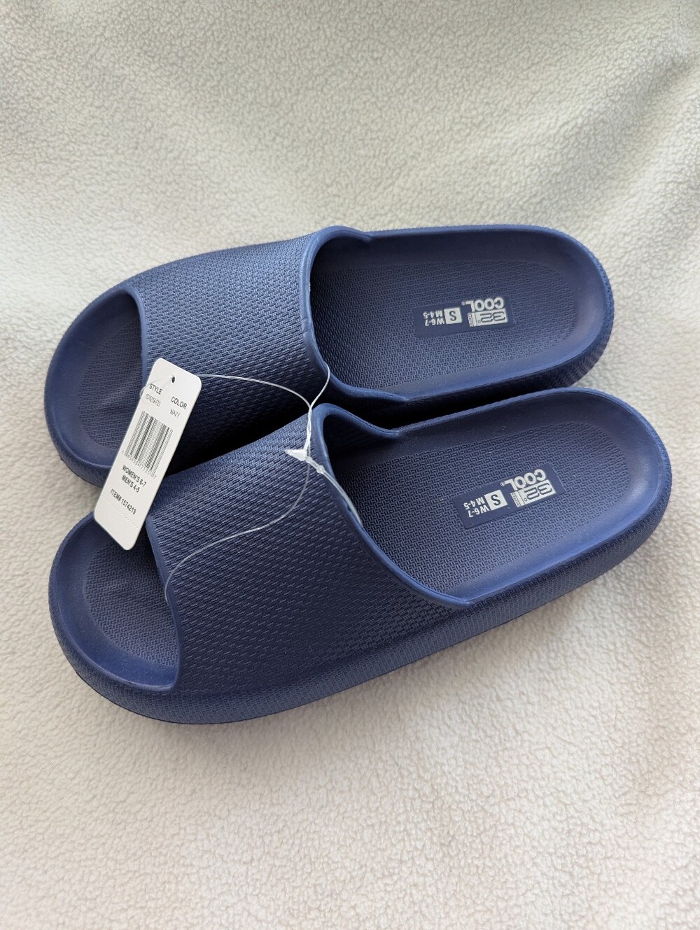 32° Cool Navy Slip-On Clogs NWT